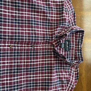 Eddie Bauer Men's Long Sleeve Button Up Burgundy Navy‎ Plaid
